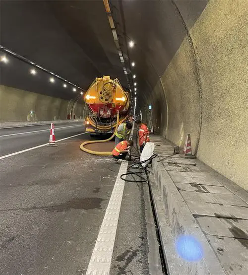 彰武隧道排水渠清淤